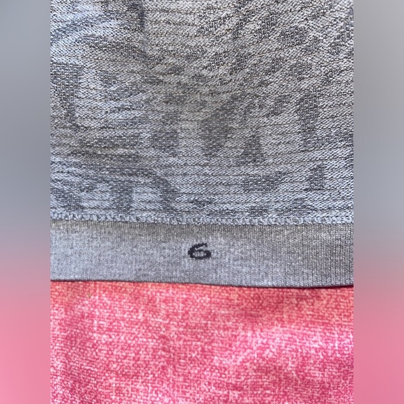 lululemon swiftly tech tank and bra size 6 - Picture 5 of 10